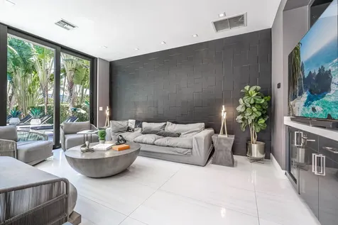 520 Ne 4th Lane Boca Raton FL 33432