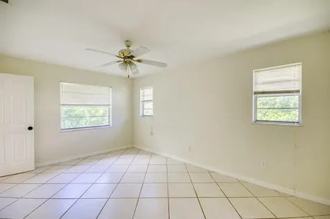 2074 Se Doverbrook Street Port Saint Lucie FL 34983
