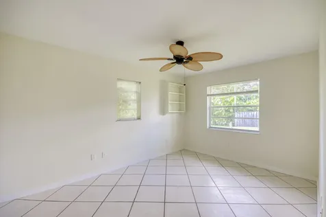 2074 Se Doverbrook Street Port Saint Lucie FL 34983