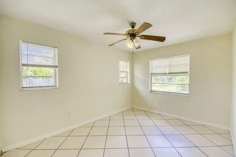 2074 Se Doverbrook Street Port Saint Lucie FL 34983