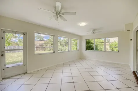 2074 Se Doverbrook Street Port Saint Lucie FL 34983