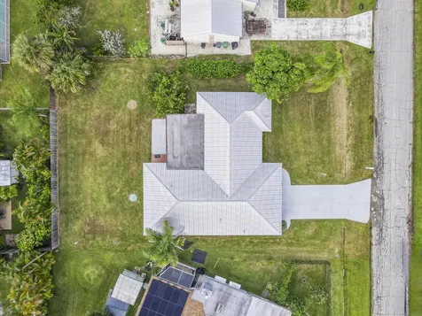 2074 Se Doverbrook Street Port Saint Lucie FL 34983