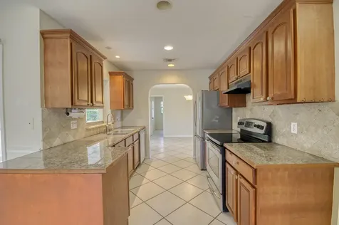 2074 Se Doverbrook Street Port Saint Lucie FL 34983