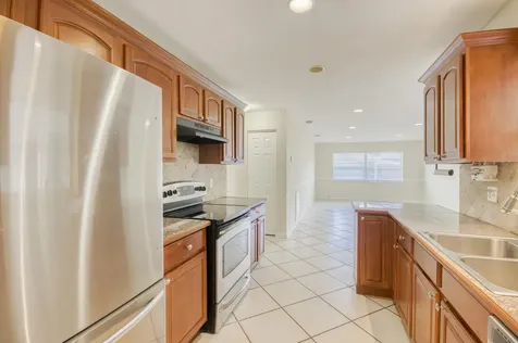 2074 Se Doverbrook Street Port Saint Lucie FL 34983