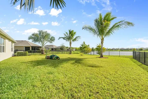 2785 Granville Manor Vero Beach FL 32968