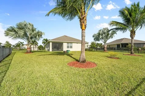 2785 Granville Manor Vero Beach FL 32968