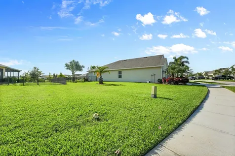 2785 Granville Manor Vero Beach FL 32968