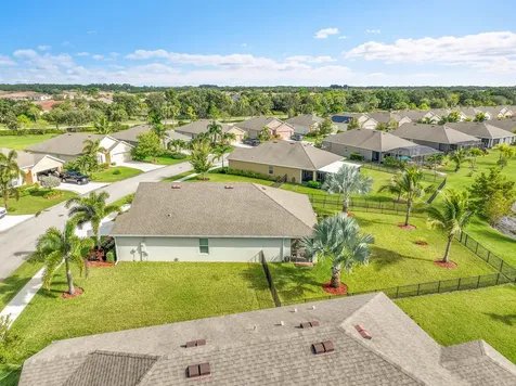2785 Granville Manor Vero Beach FL 32968