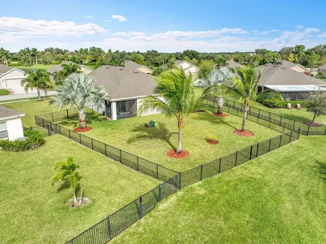 2785 Granville Manor Vero Beach FL 32968