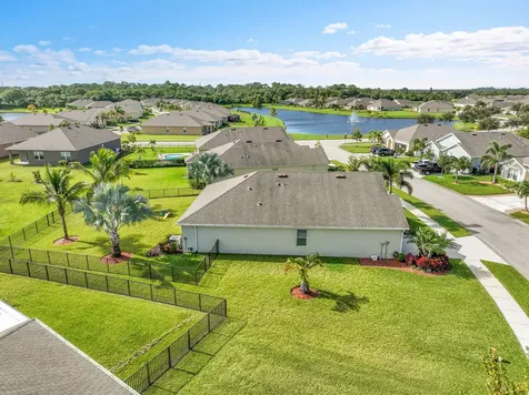 2785 Granville Manor Vero Beach FL 32968