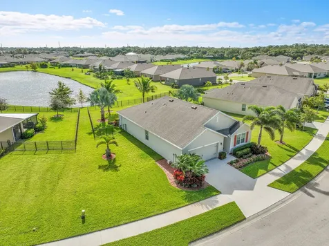 2785 Granville Manor Vero Beach FL 32968
