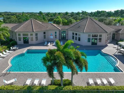 2785 Granville Manor Vero Beach FL 32968