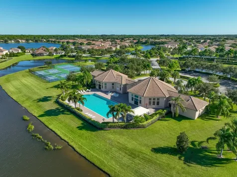 2785 Granville Manor Vero Beach FL 32968