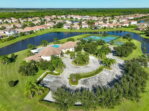 2785 Granville Manor Vero Beach FL 32968