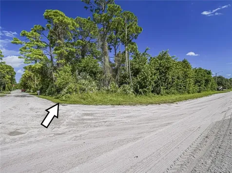 1290 10th Court Vero Beach FL 32962