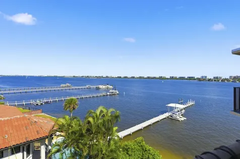 896 N Federal Highway Lantana FL 33462