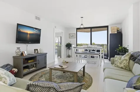 896 N Federal Highway Lantana FL 33462