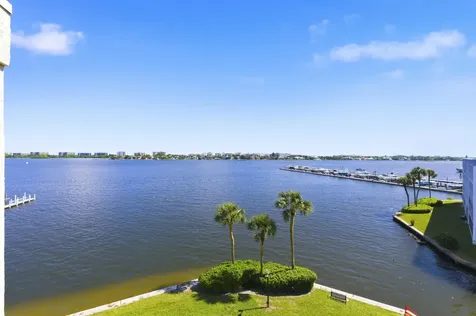 896 N Federal Highway Lantana FL 33462