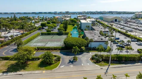 896 N Federal Highway Lantana FL 33462