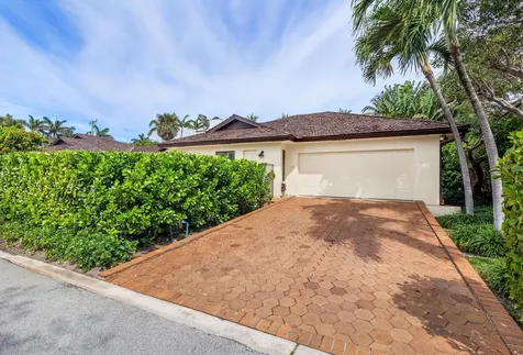 575 N Lake Way Palm Beach FL 33480