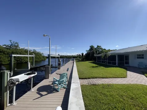 8585 SE Palm Street Hobe Sound FL 33455