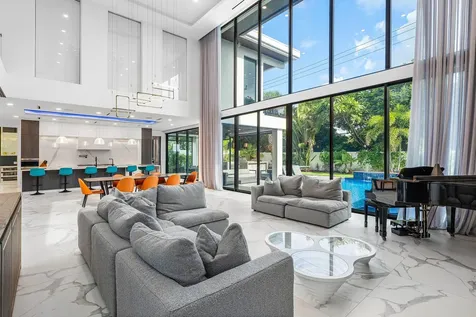 245 Ne 6th Court Boca Raton FL 33432