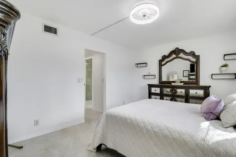 1700 Dover Road Delray Beach FL 33445