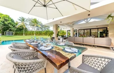 92 00 Casa De Campo DR 22000