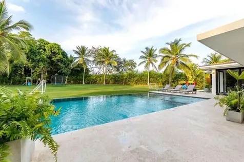 92 00 Casa De Campo DR 22000