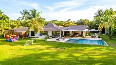 92 00 Casa De Campo DR 22000