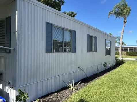 254 W Caribbean Port Saint Lucie FL 34952