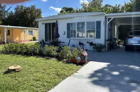 254 W Caribbean Port Saint Lucie FL 34952