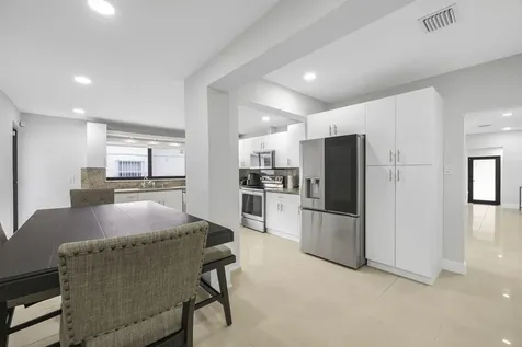 2244 Sw 10th Street Miami FL 33135