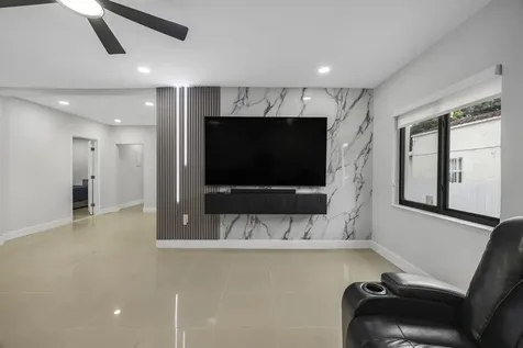 2244 Sw 10th Street Miami FL 33135