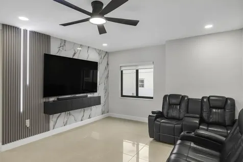 2244 Sw 10th Street Miami FL 33135