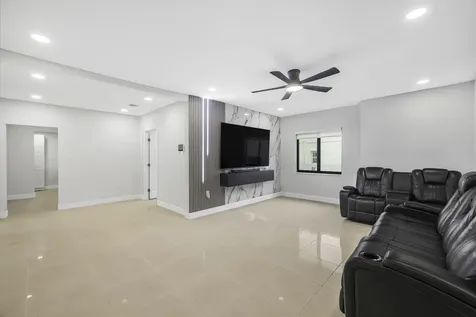 2244 Sw 10th Street Miami FL 33135