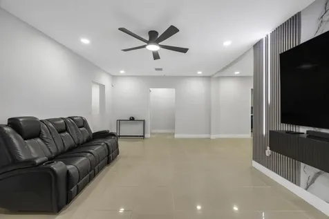 2244 Sw 10th Street Miami FL 33135