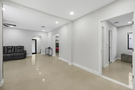 2244 Sw 10th Street Miami FL 33135