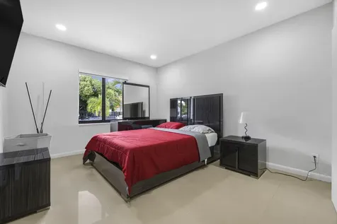 2244 Sw 10th Street Miami FL 33135
