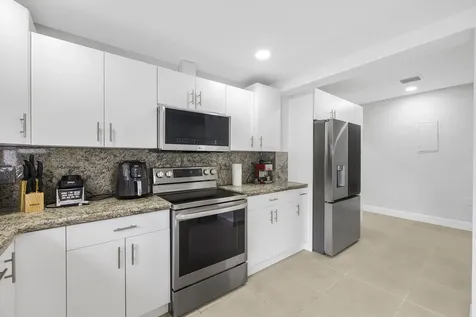 2244 Sw 10th Street Miami FL 33135