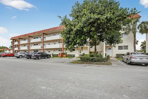 411 S Hollybrook Drive Pembroke Pines FL 33025