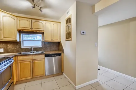 411 S Hollybrook Drive Pembroke Pines FL 33025