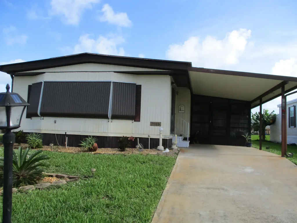 7915 SE Independence Avenue Hobe Sound FL 33455