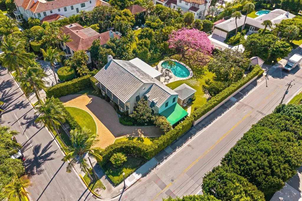 334 Barton Avenue Palm Beach FL 33480