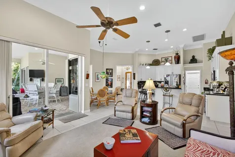 9923 Se Oak Tree Terrace Tequesta FL 33469