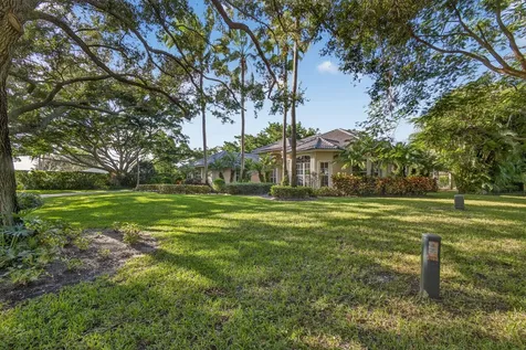9923 Se Oak Tree Terrace Tequesta FL 33469