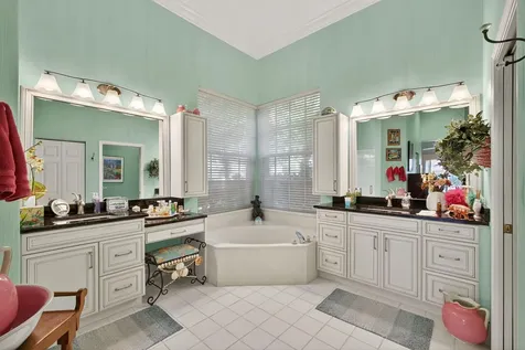 9923 Se Oak Tree Terrace Tequesta FL 33469