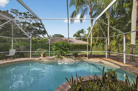 9923 Se Oak Tree Terrace Tequesta FL 33469