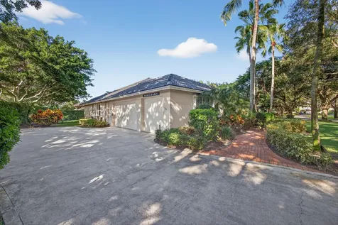9923 Se Oak Tree Terrace Tequesta FL 33469