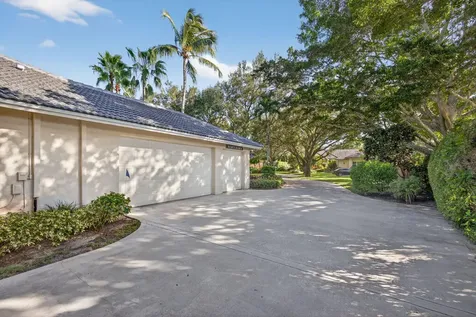 9923 Se Oak Tree Terrace Tequesta FL 33469